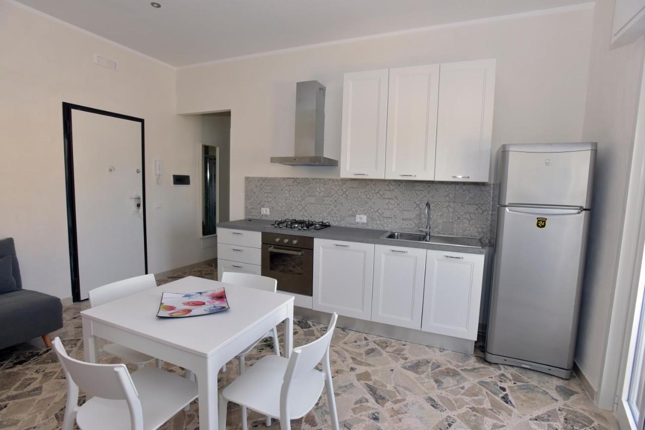 Apartment Angolo Del Mare - Libeccio E Blu Marino