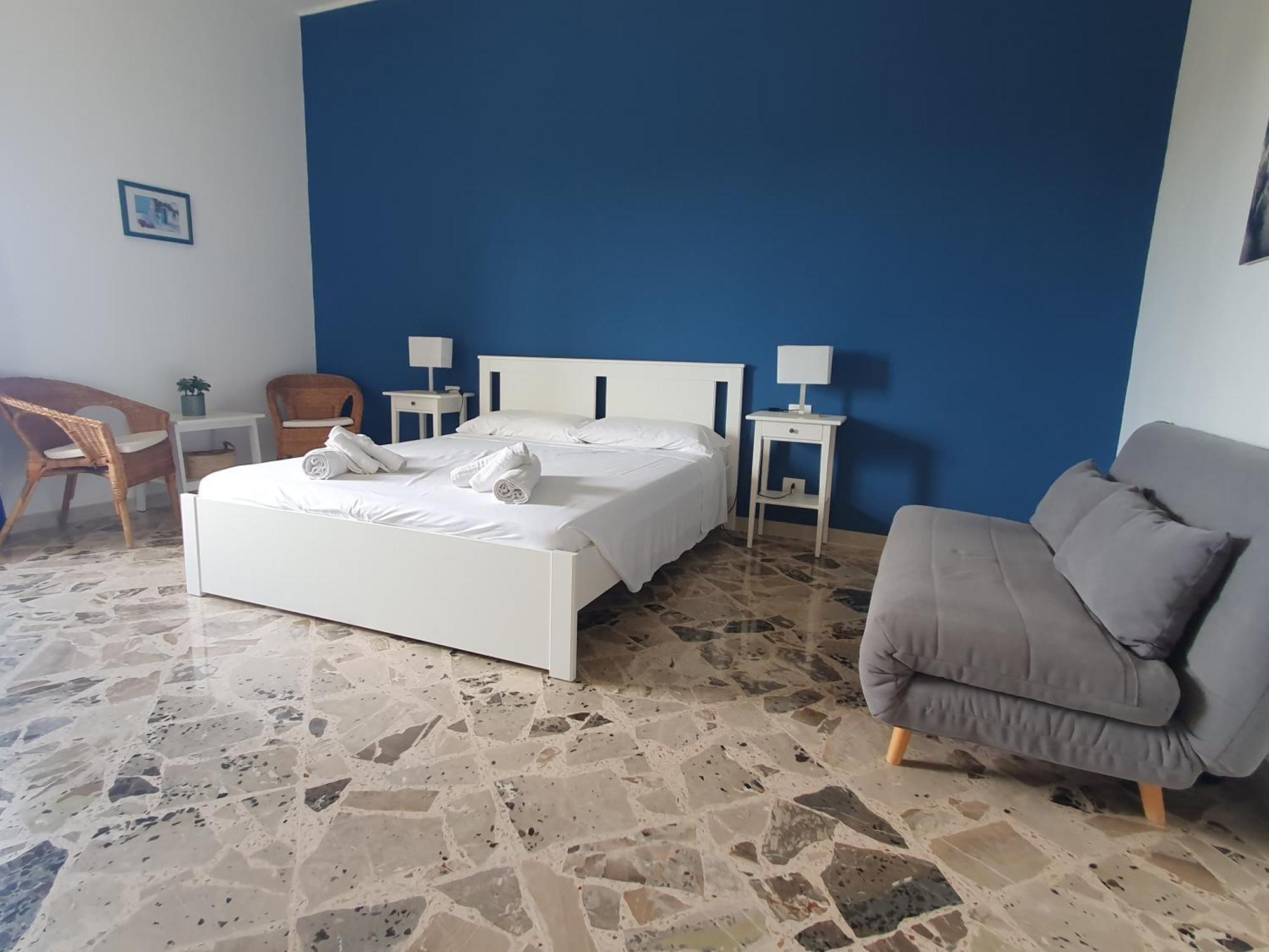Angolo Del Mare - Libeccio E Blu Marino